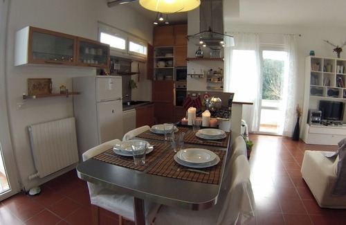 Torre del Lago Puccini Apartamento | Torre Del Lago Puccini: Sunny apartment facing a forest, closed to the beach