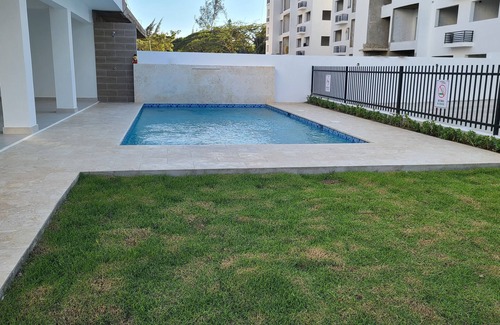 Santiago Province Apartamento | Torre de lujo con piscina y seguridad