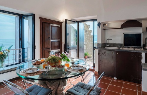 Ventimiglia Villa | Torre Grimaldi 2+2, Emma Villas