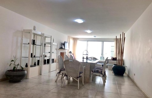 Aidy Grill Apartamento | Torre Nueva York Parada 5 Brava