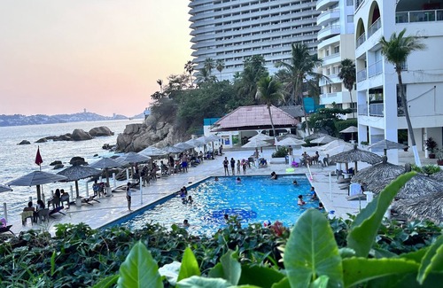 Zona costera de Acapulco Hotel | Torres Gemelas Acapulconexión