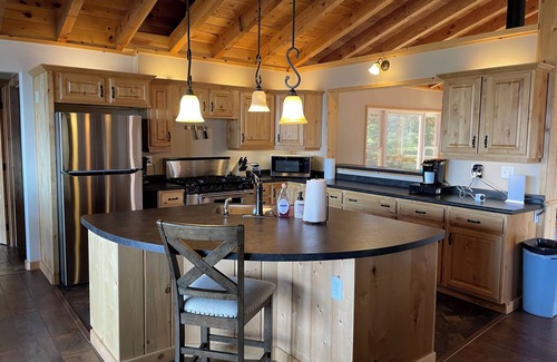 Duck Creek Village Casa | Torrey’s Getaway, 2 bed, 2 bath in the heart of Dixie National Forest.
