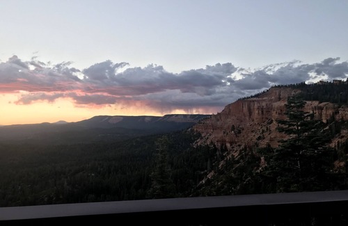 Duck Creek Village Casa | Torrey’s Getaway, 2 bed, 2 bath in the heart of Dixie National Forest.