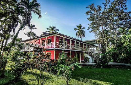 Tortuguero Complejo | Tortuga Lodge and Gardens