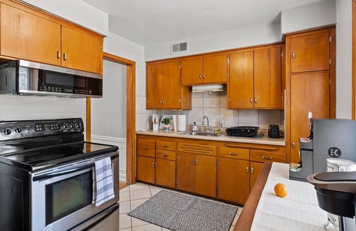 Washington Heights Apartamento | Tosa's Cozy Corner - Pet & Family Friendly, Walkable, Near Downtown Tosa & MKE!
