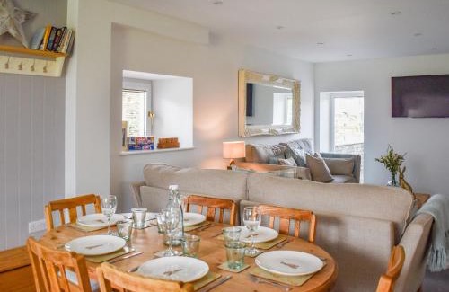 Tosside Casa | Tosside Fold Cottage