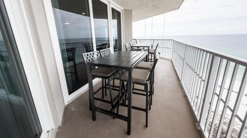 Gulf Lagoon Beach Apartamento | Total Remodel - 3BR-3BA Corner Beachfront - Winter Snowbirds Welcome!