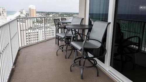 Gulf Lagoon Beach Apartamento | Total Remodel - 3BR-3BA Corner Beachfront - Winter Snowbirds Welcome!