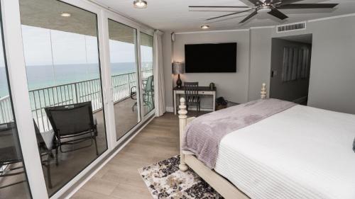 Gulf Lagoon Beach Apartamento | Total Remodel - 3BR-3BA Corner Beachfront - Winter Snowbirds Welcome!
