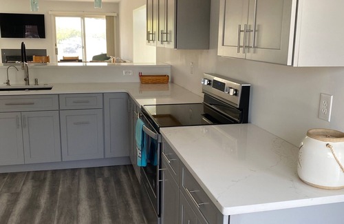 North End Casa | Totally re-done! Spacious, bright 3 bedroom, 2 1/2 bath two story townhouse