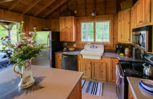 Colchester Cabina | Tots Cabin of Braeloch