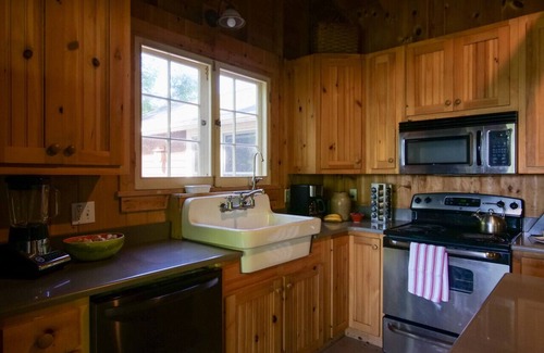 Colchester Cabina | Tots Cabin of Braeloch