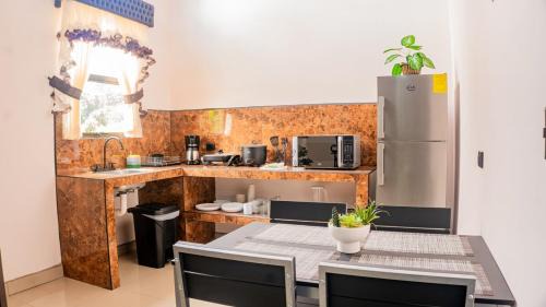 Río Cuarto Apartamento | Toucan Villa Rio Cuarto