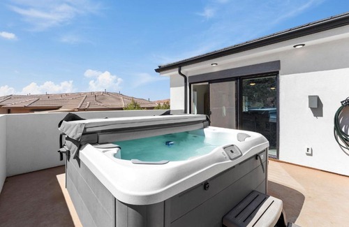St. George Apartamento | Touch of Class - 5BR - Hot Tub & Near Zion