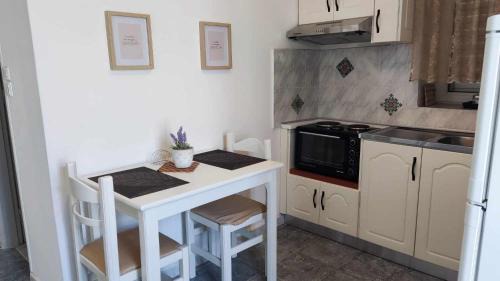 Moudros Apartamento | Toula's Garden-View Apartment 3