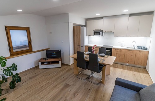Ajdovscina Apartamento | Tourist Farm Valic - Apartment and Winery