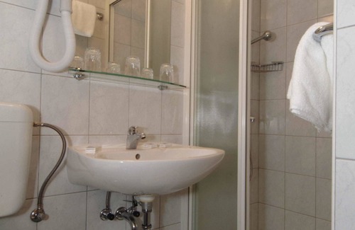 Omis Hotel | Tourist Settlement Brzet