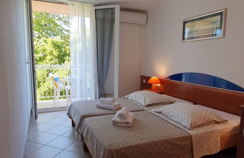 Omis Hotel | Tourist Settlement Brzet