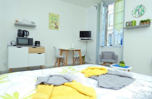 Rochefort Apartamento | TOUT CONFORT - LUMINEUX - CENTRE VILLE et PROCHE COMMERCES