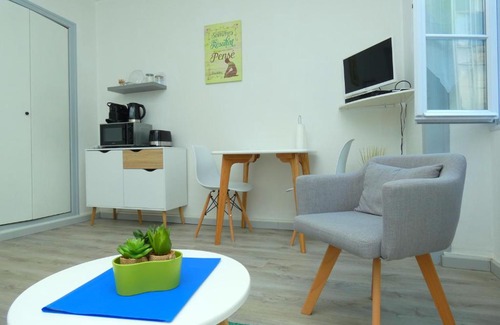 Rochefort Apartamento | TOUT CONFORT - LUMINEUX - CENTRE VILLE et PROCHE COMMERCES