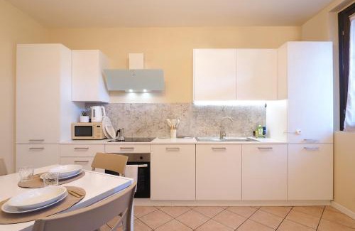 Paratico Apartamento | Tower & Lake Holiday