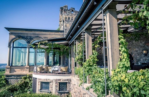 Johannisberg Casa | Tower room - non-refundable - Burg & Gästehaus by Schwarzenstein