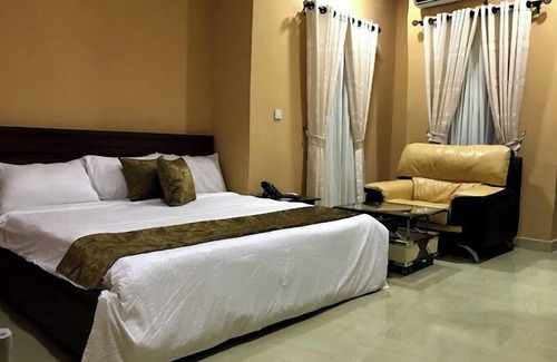 Akure Hotel | Towlab Hotel & Suites