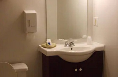 Whitehorse Hotel | Town and Mountain Hotel