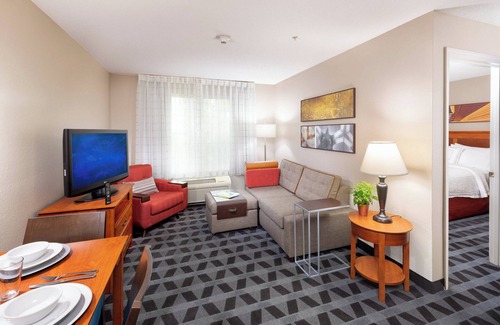 Bowie Hotel | TownePlace Suites Bowie Town Center