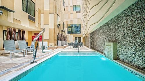 Downtown San Antonio Hotel | TownePlace Suites by Marriott San Antonio Downtown Riverwalk