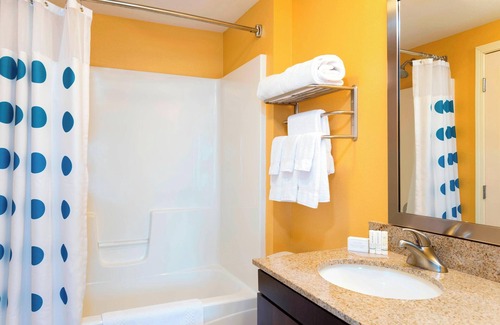 Kalamazoo Hotel | TownePlace Suites by Marriott Kalamazoo