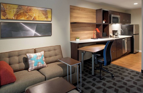 Richmond Hotel | TownePlace Suites by Marriott Richmond