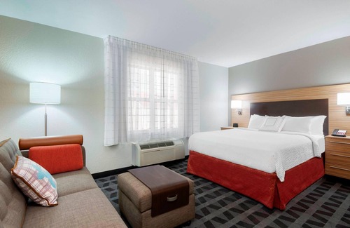 Windsor Forest Hotel | TownePlace Suites by Marriott Savannah Midtown
