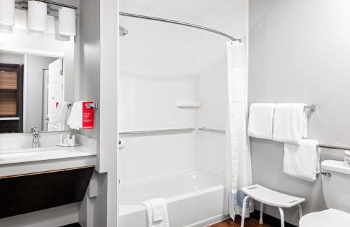Legacy Park Hotel | TownePlace Suites by Marriott Dallas Plano/Legacy