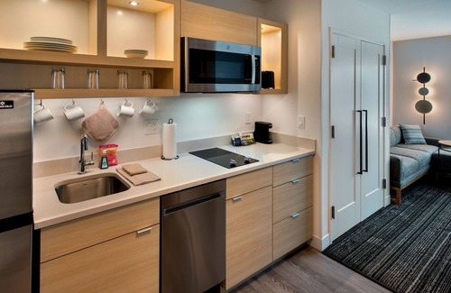 South Portland Hotel | TownePlace Suites by Marriott Portland Airport ME