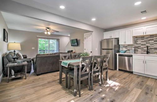 Kimberling City Casa | Townhome 1-Min Walk to Lake and Close to SDC!