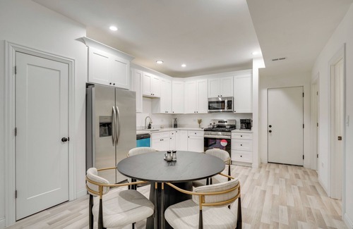 Lisle Casa | Townhome < 5 Mi to Naperville & Morton Arboretum
