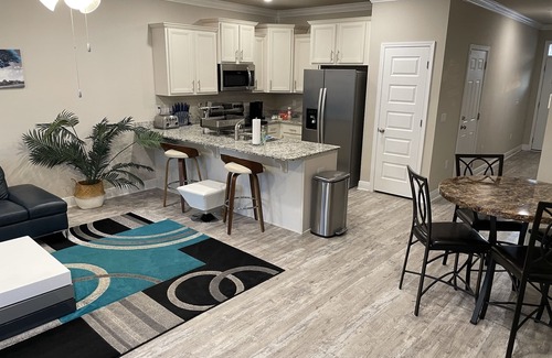 South Pensacola Casa | Townhome in Downtown Pensacola w/POOL