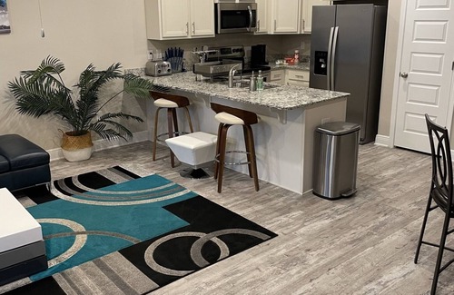 South Pensacola Casa | Townhome in Downtown Pensacola w/POOL