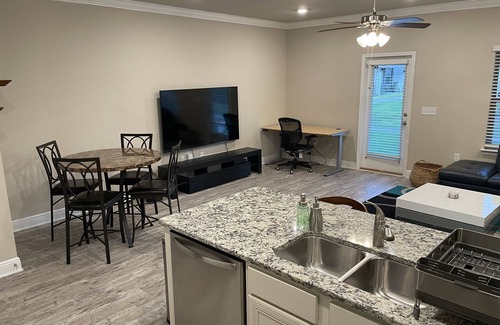 South Pensacola Casa | Townhome in Downtown Pensacola w/POOL
