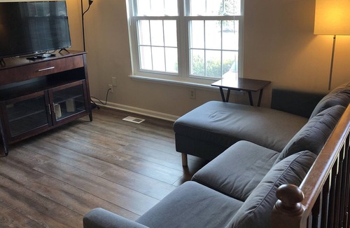 Frederick Casa | Townhome walking distance to downtown. Furnished for longer stays.