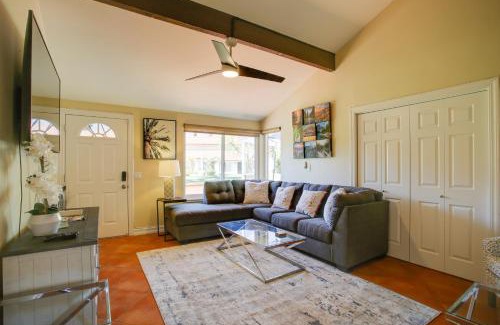 Palm Springs Casa | Townhome with Pool Access, Near Dtwn Palm Springs!