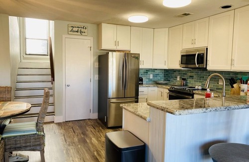 East End Casa | Townhome with Ocean View and Community Pool. Walk to the Beach!