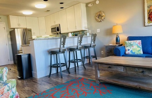 East End Casa | Townhome with Ocean View and Community Pool. Walk to the Beach!