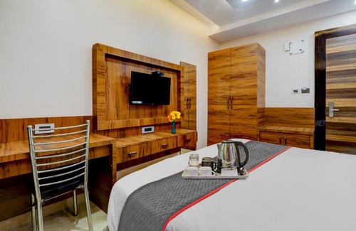 Kalyanpur Hotel | Townhouse 1134 Hsdv