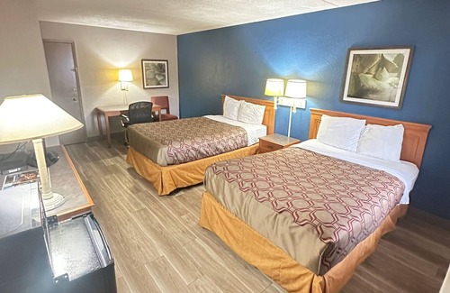 North San Antonio - SAT Hotel | La Quinta Inn by Wyndham San Antonio I-35 N at Rittiman Rd