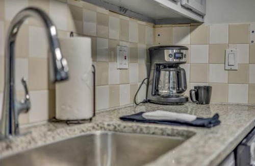 Sandy Springs Apartamento | Townhouse in ATL Suburbs,Backyard & Parking!