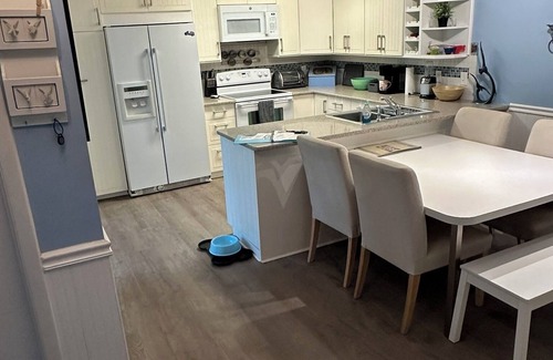 Ocean Woods Casa | Townhouse in Cape Canaveral with Private Beach Access and Rocket Launch Views!
