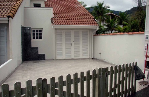 Lazaro Casa | Sobrado frente al mar en el Lázaro - Playa de la Sununga. Ubatuba