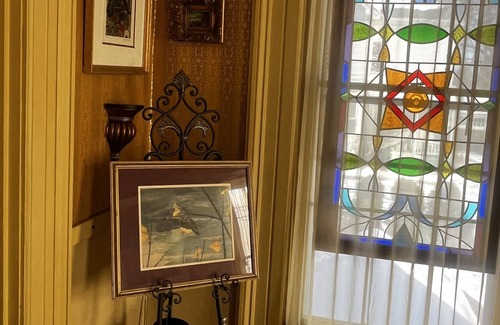 Auburn Casa | Townhouse in the Heart of History Soaked Upstate NY Town.